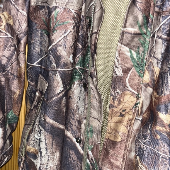 Lightweight camo hunting jacket - Picture 5 of 7